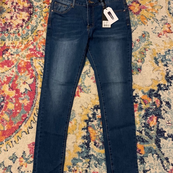 Huitoula Jeans NWT Size 14 Curvy Stretch Skinny - Picture 2 of 8